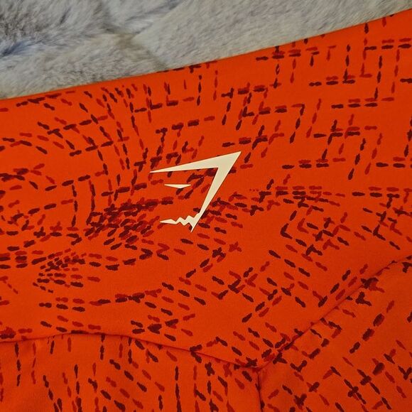 Gymshark Red Bootie Shorts, Women's Small, Great Condition - Picture 10 of 10